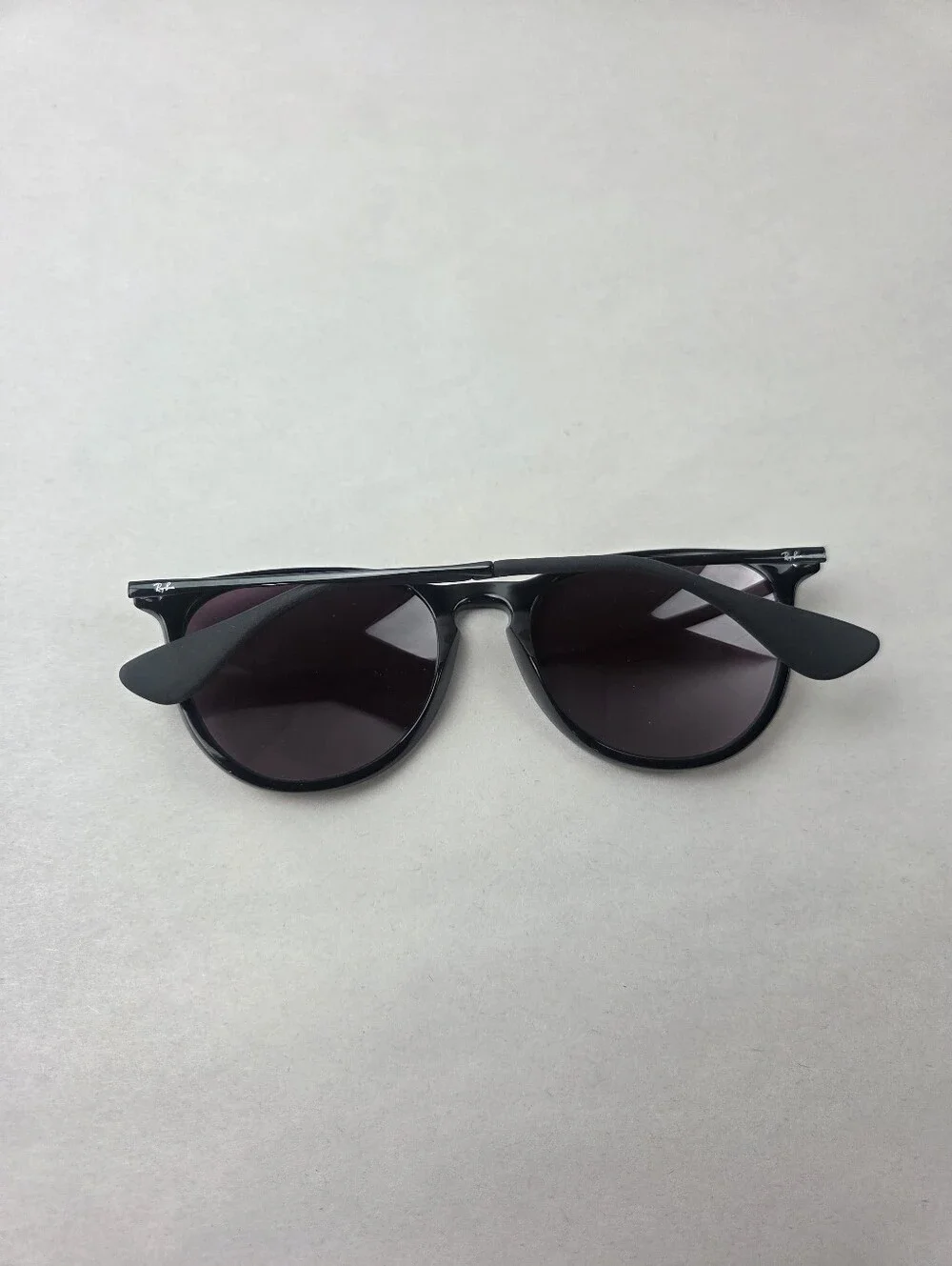 Ray-Ban used please